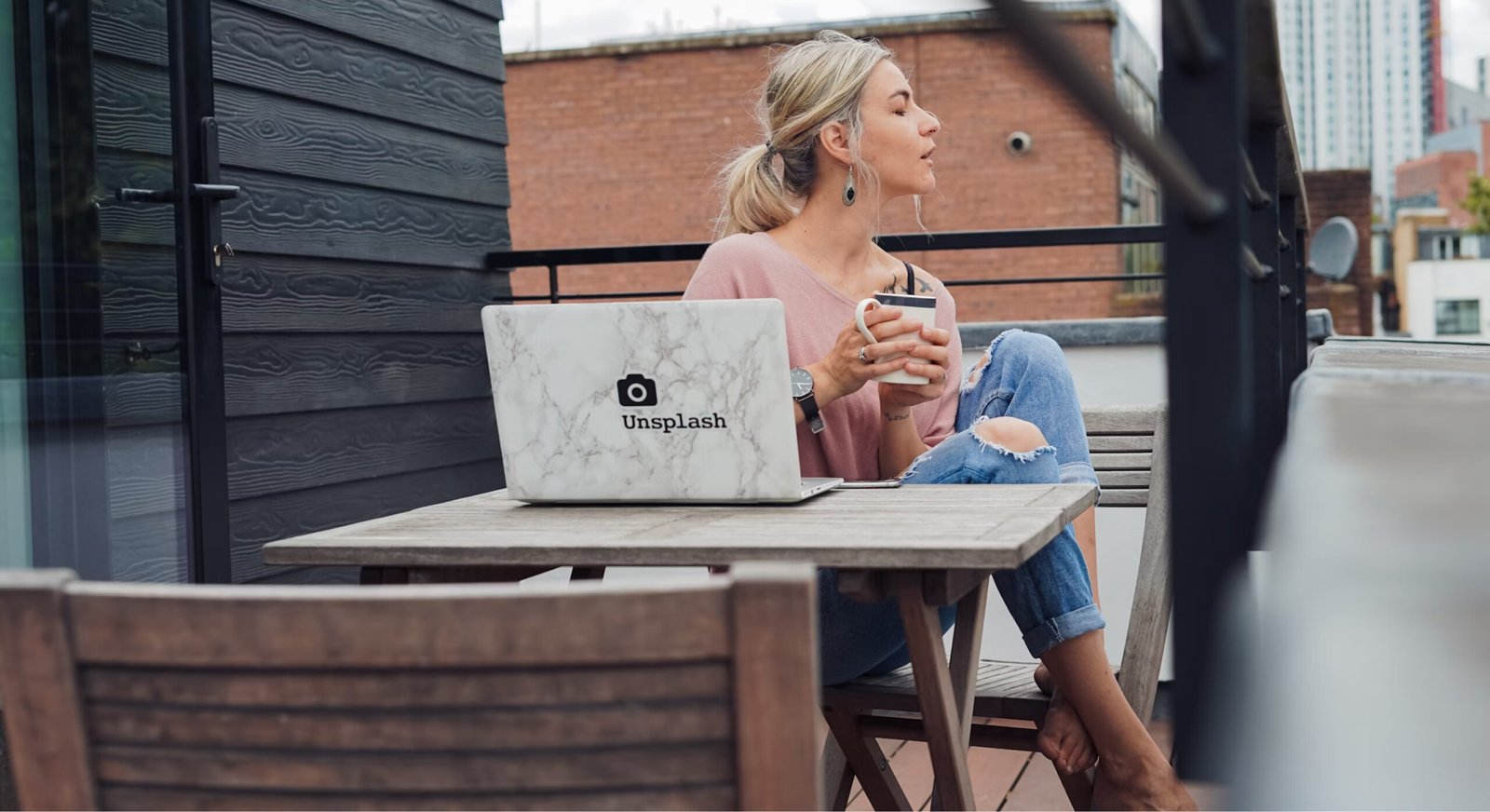 empowered-edge hero bg